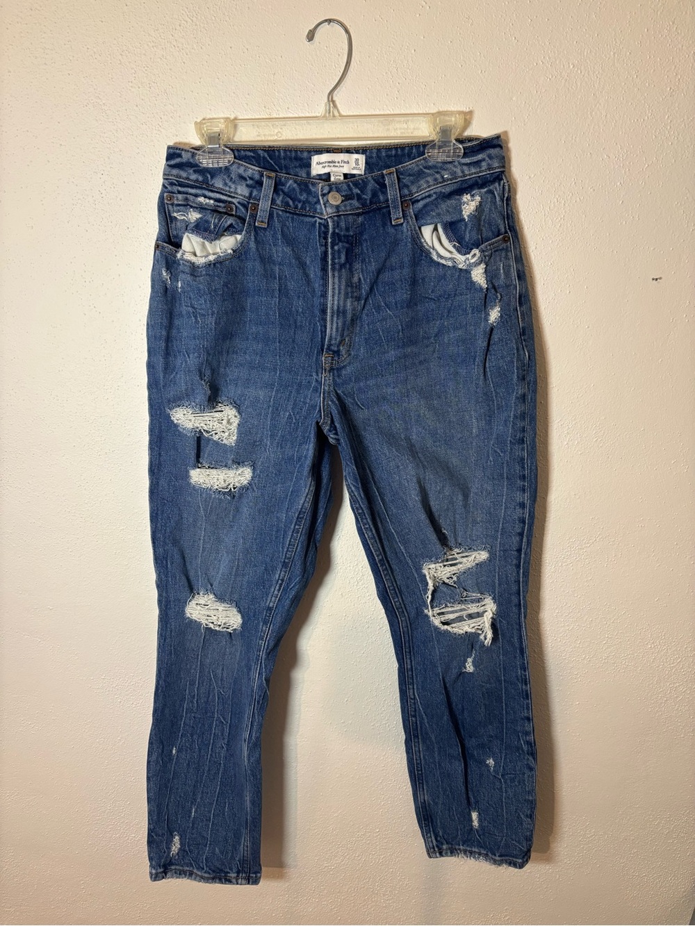 Abercrombie and Fitch HR Mom jeans